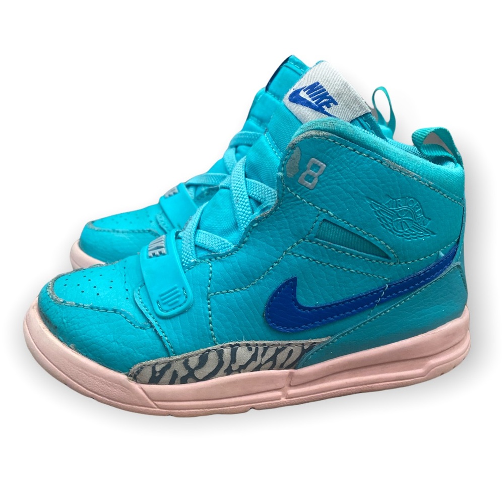 Nike Air Jordan Legacy 312 in Hyper Jade